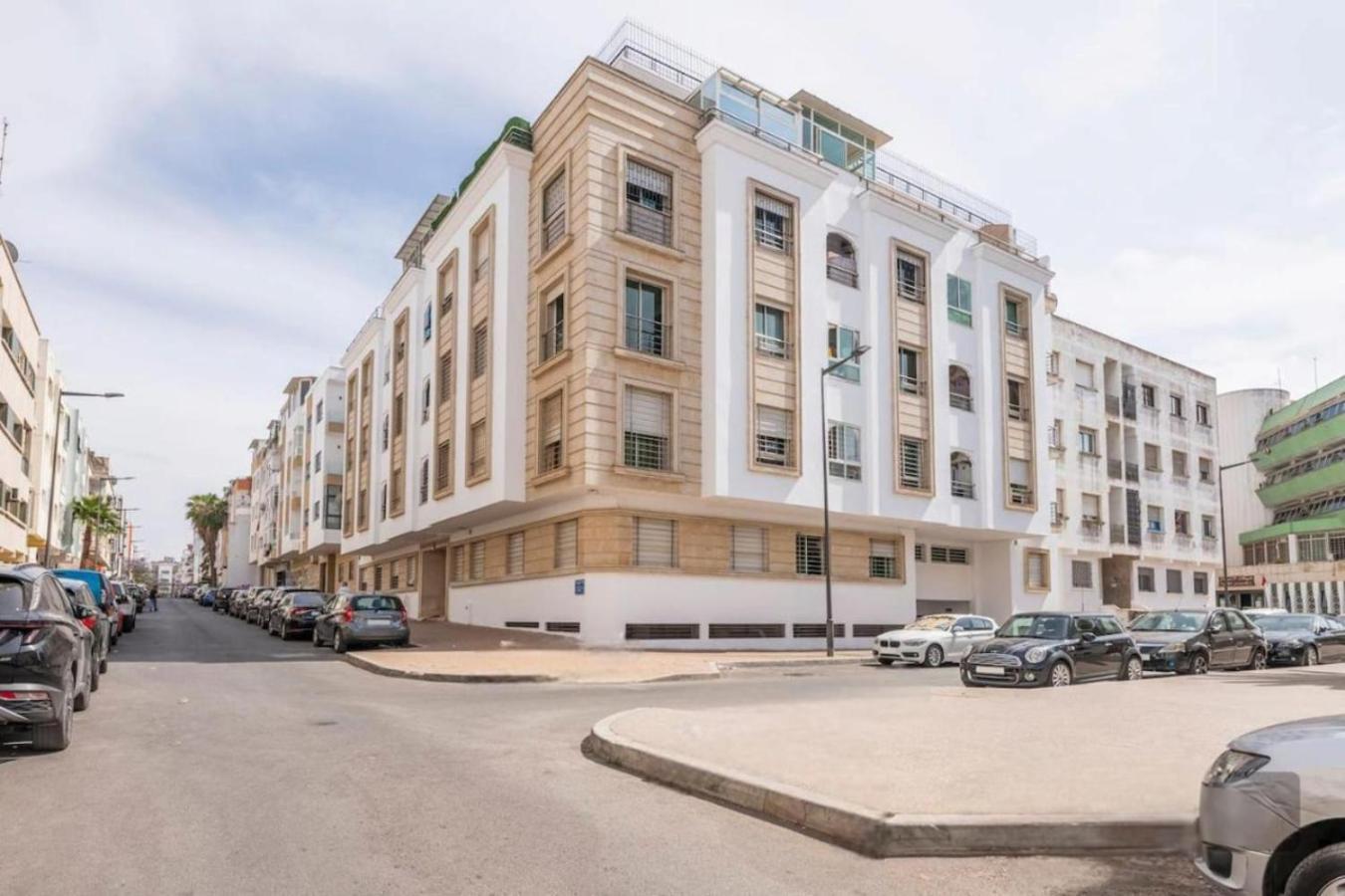 Apartment With Parking In Rabat Central Location Экстерьер фото